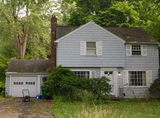 20 Landing Rd S, Rochester, NY 14610