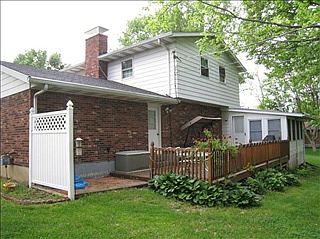 3rd image of 2341 Queen Mary Ln