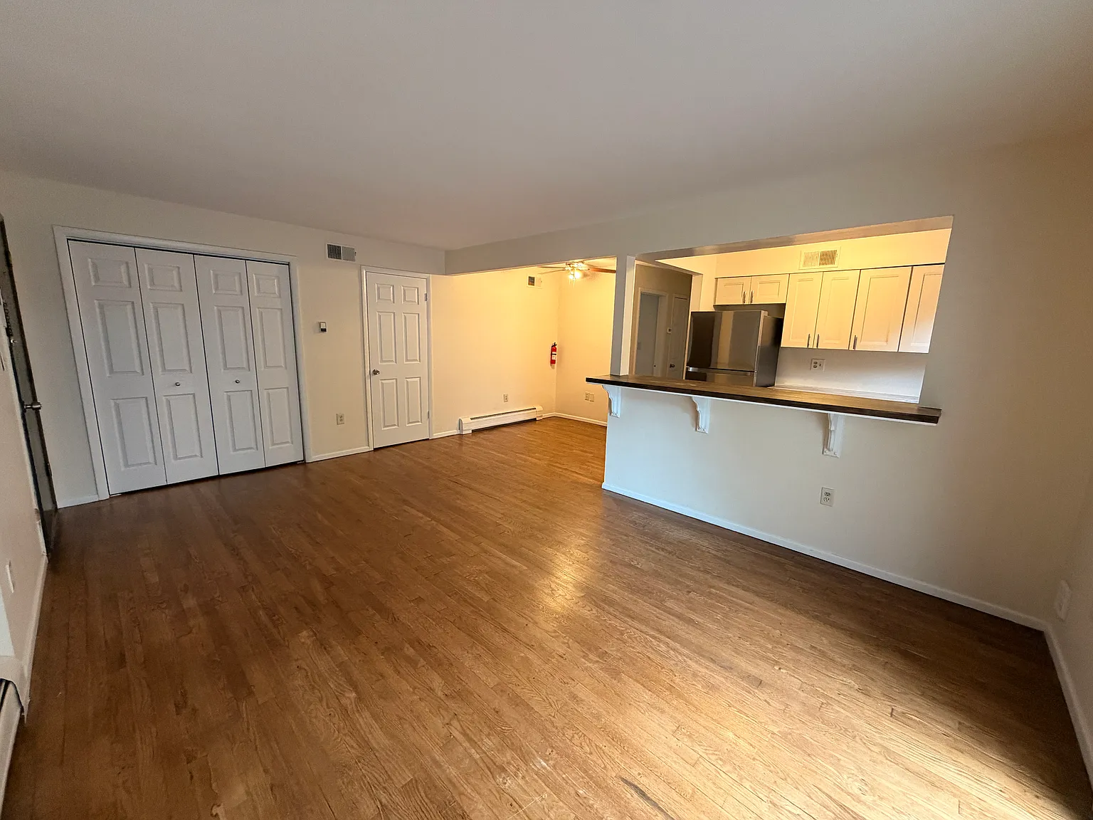 2 bed, 1000 sqft, $2,700 — Photo 4