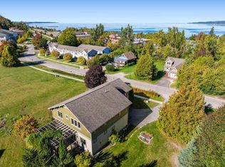 920 & 924 Arlington Ave, Petoskey, MI 49770