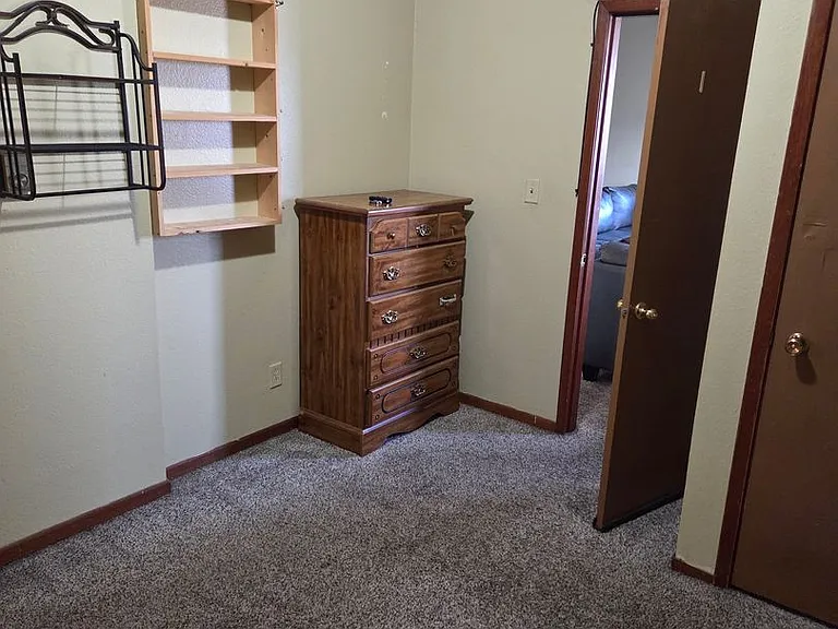 108 N Lucas Ave — Photo 10