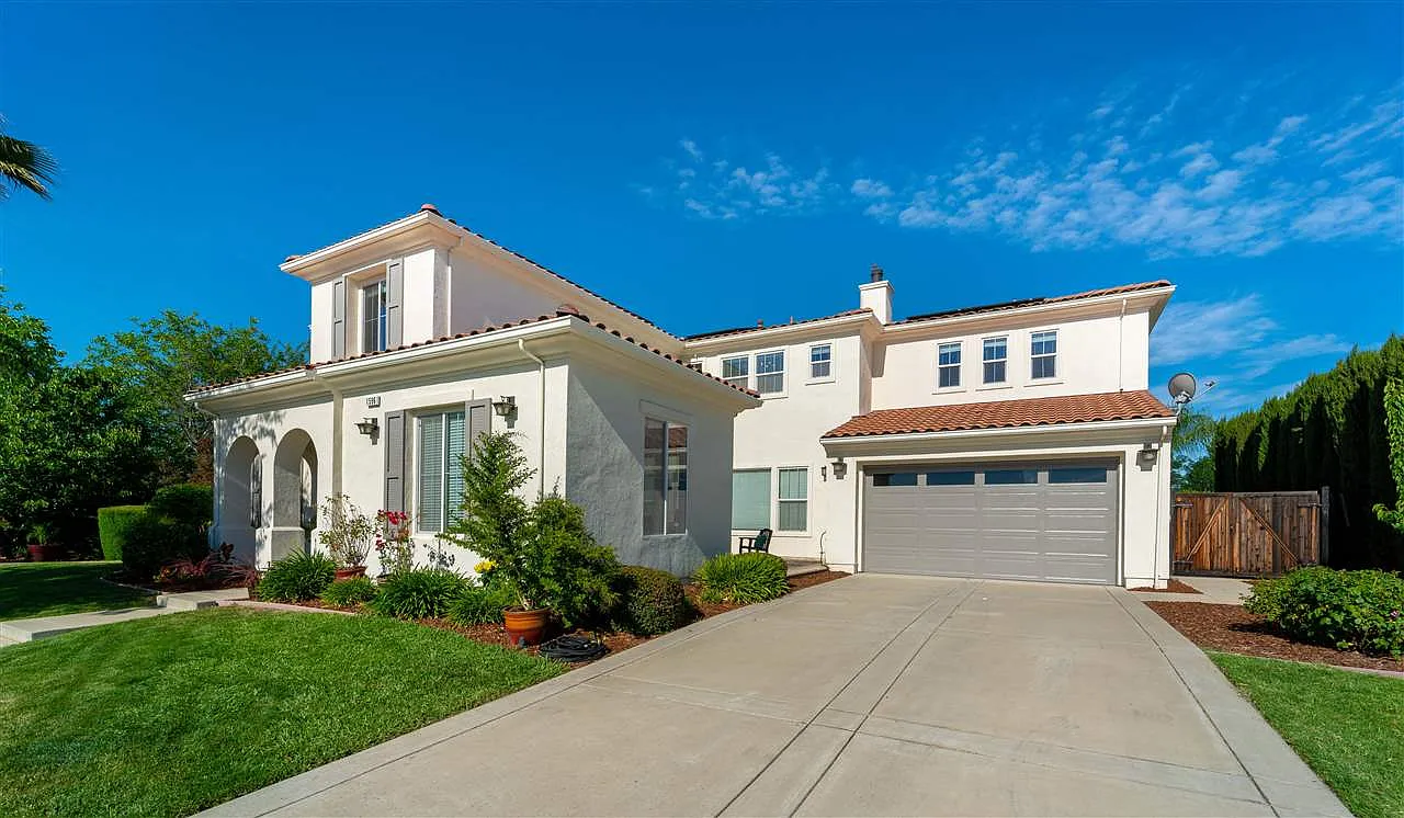 1596 Cherry Blossom Ct photo 1