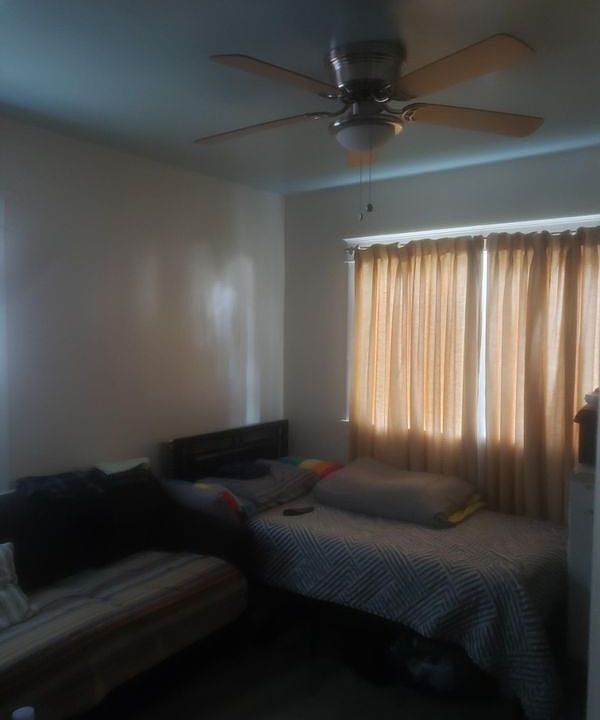 2nd image of 2922 Walnut St
