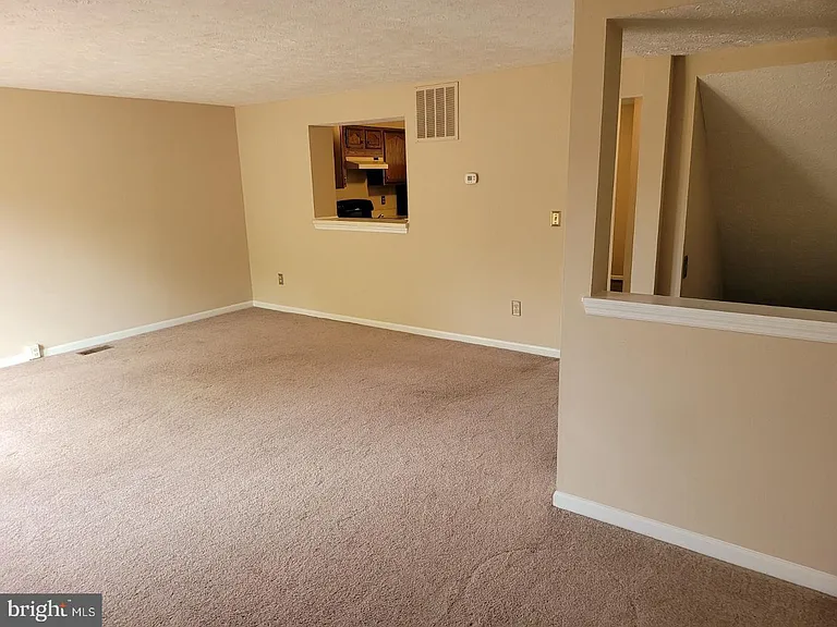 104 Township Ct — Photo 11