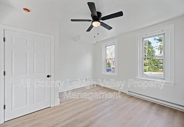 122 E Goepp St #1 — Photo 10