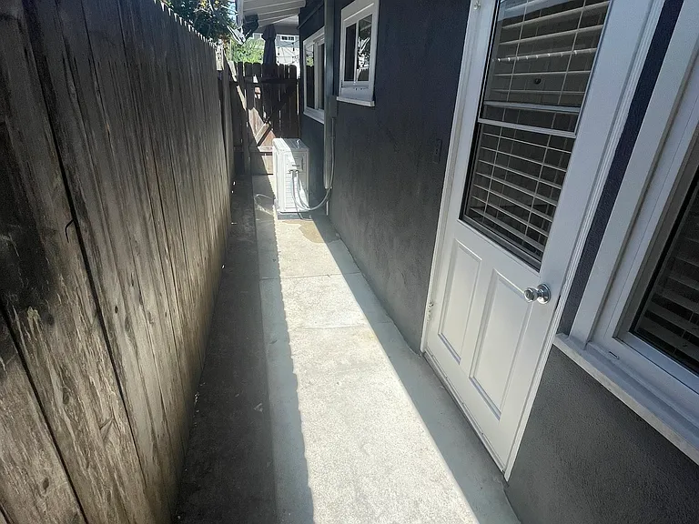 1604 Clay St #1604 — Photo 13