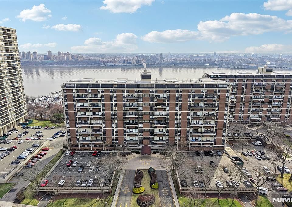 1st image of 2 Horizon Rd APT 1428