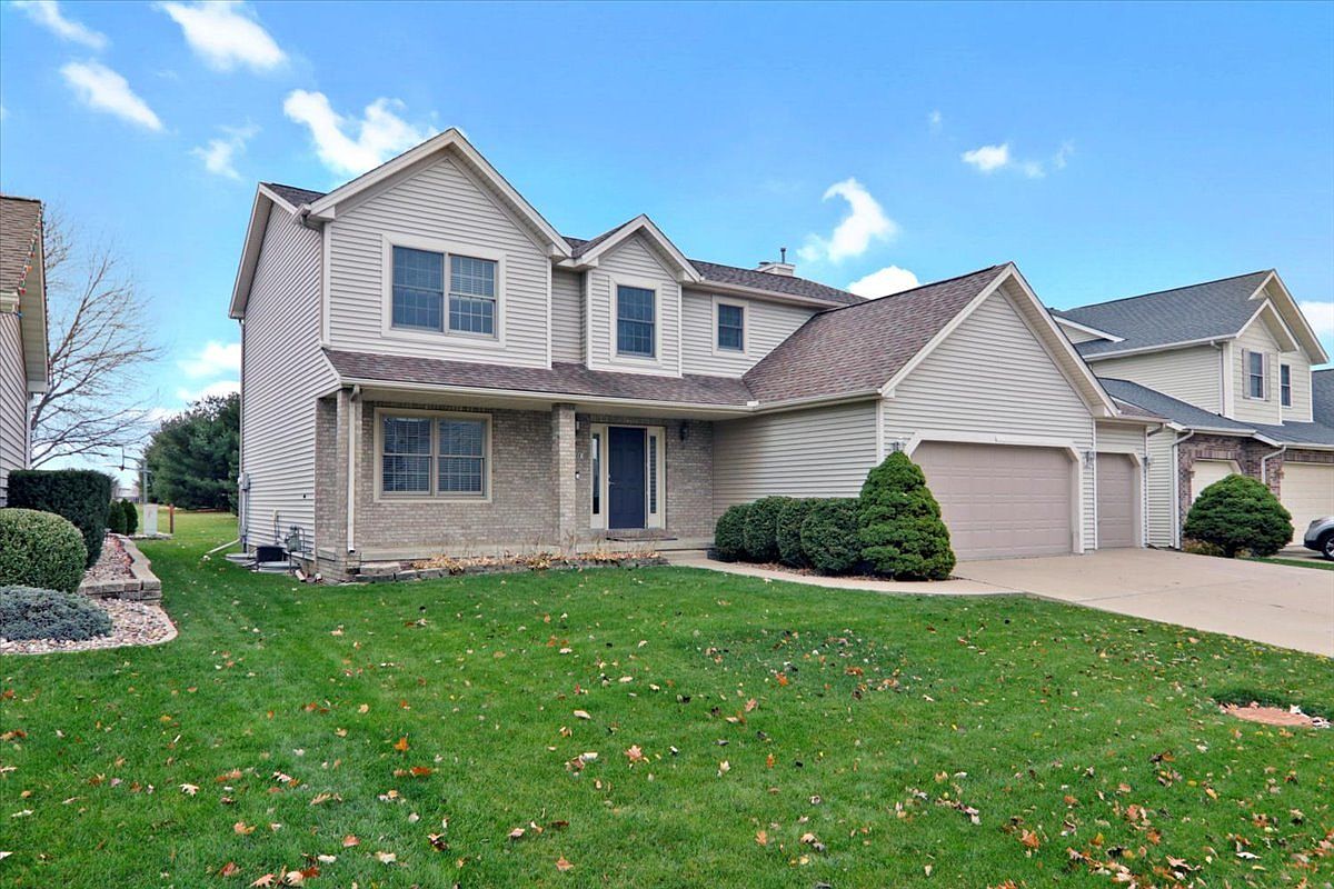 3211 Kirkwood Rd, Bloomington, IL 61704 Zillow