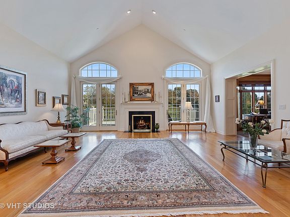 3rd image of 6358 Thackery Ln