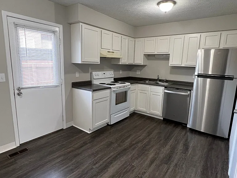 5340 Shiloh Dr — Photo 1