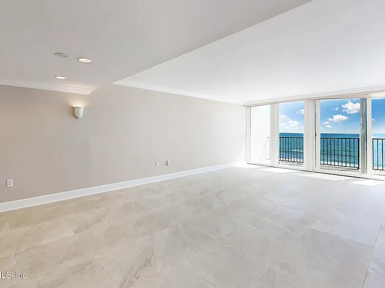 2100 Ocean Dr #Penthouse 2 — Photo 29