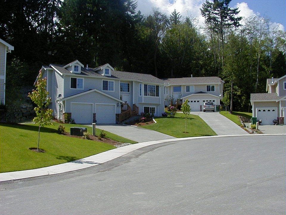 2nd image of 12013 Thackery Pl NW