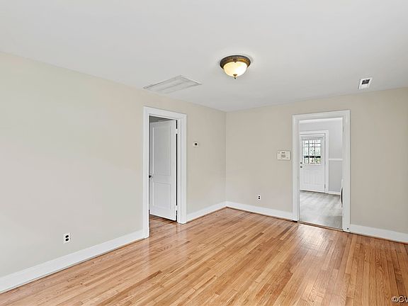 3rd image of 1904 Winder St