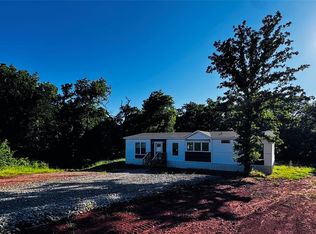 2001 Canyon Run Dr, Meridian, OK 73058