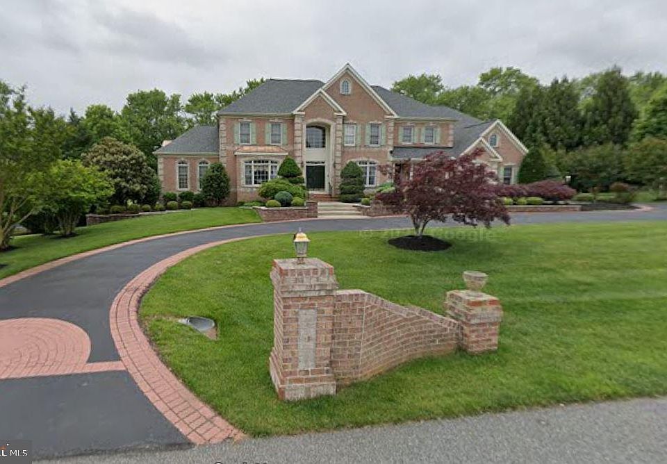 2nd image of 1334 Springvale Dr
