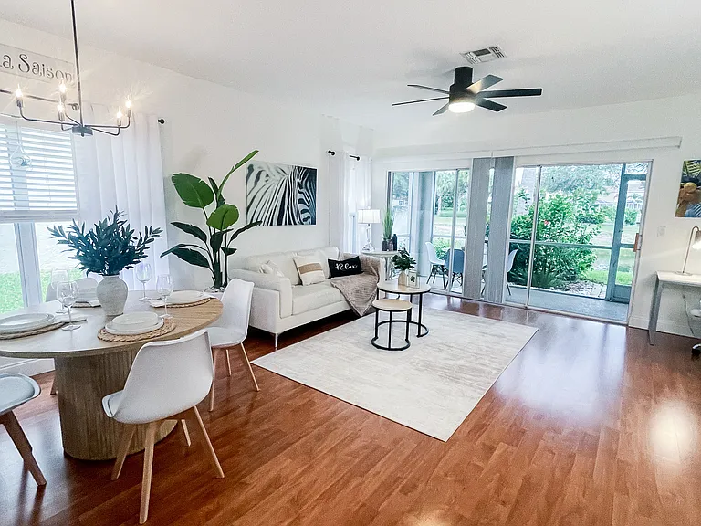 1380 Weeping Willow Ct #1380 — Photo 1