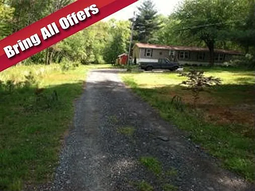 2812 Creswell Rd photo 1