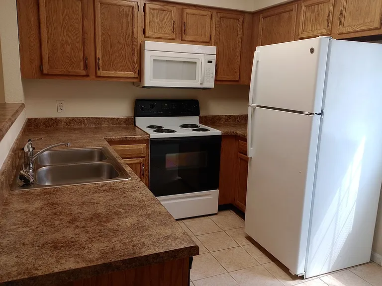 4304 - 4306 Caleb Court — Photo 8
