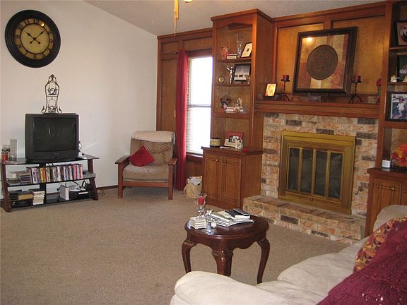 4th image of 2321 Tahoe Dr