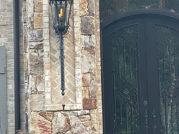 4th image of 275 Traditions Dr