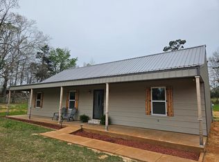 911 Crouch Rd, Batesville, MS 38606