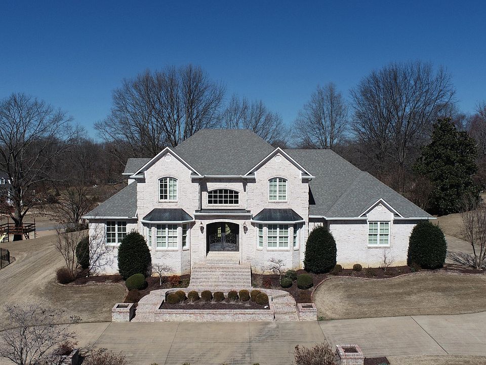 1st image of 802 Acadian Blvd