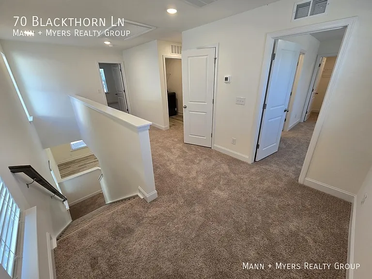70 Blackthorn Ln — Photo 26