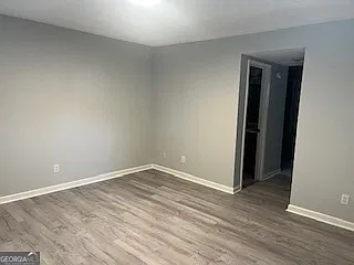 2 bed, 1.5 bath, 800 sqft, $1,100 — Photo 2