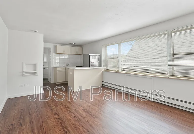 80 S Washington St #4 — Photo 3