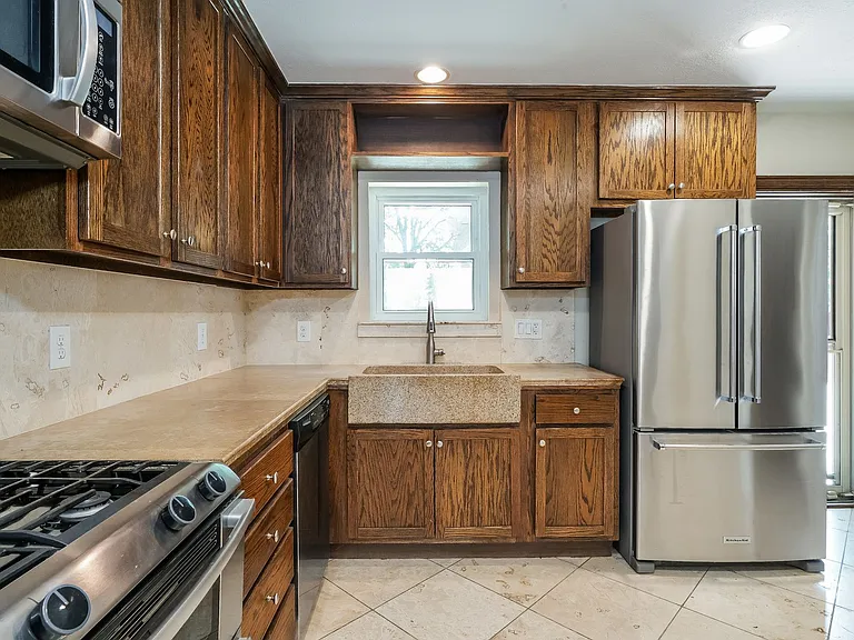 4536 Capitol Ave — Photo 6