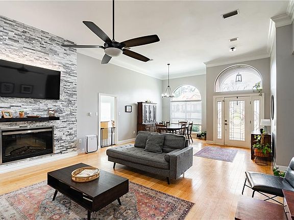 5th image of 3425 Forest Ridge Ct