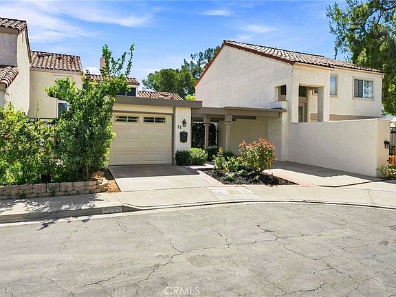 2nd image of 52 Acacia Tree Ln