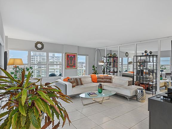 4th image of 3550 Galt Ocean Drive #1707