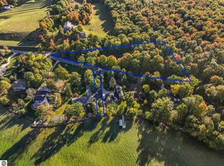 8165 S Lakeview Rd, Traverse City, MI 49684