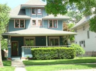 224 S Ridgeland Ave, Oak Park, IL 60302