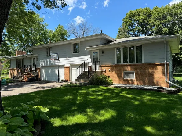2050 W 100th St, Minneapolis, MN 55431