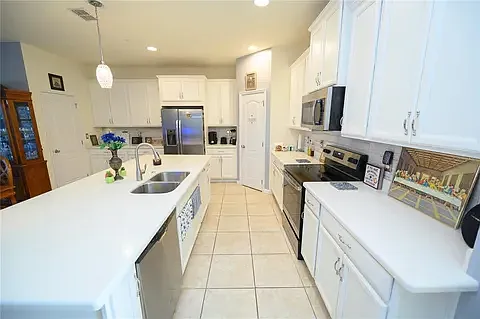 379 Misty Grove Ln — Photo 7