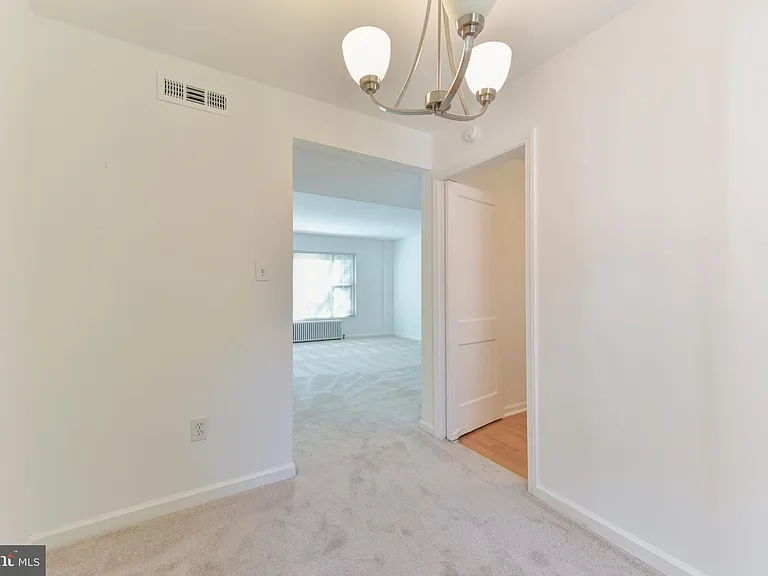 1423 N Nash St #208 — Photo 9