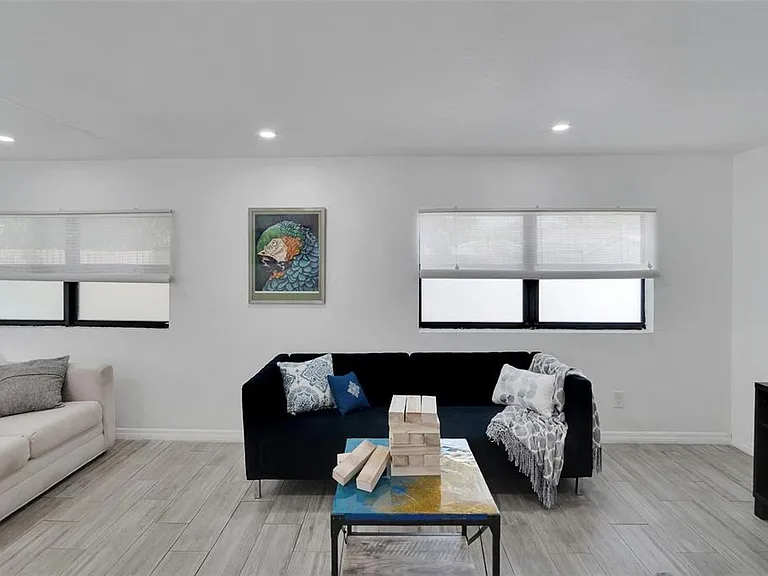 4731 W Montgomery Ave — Photo 8