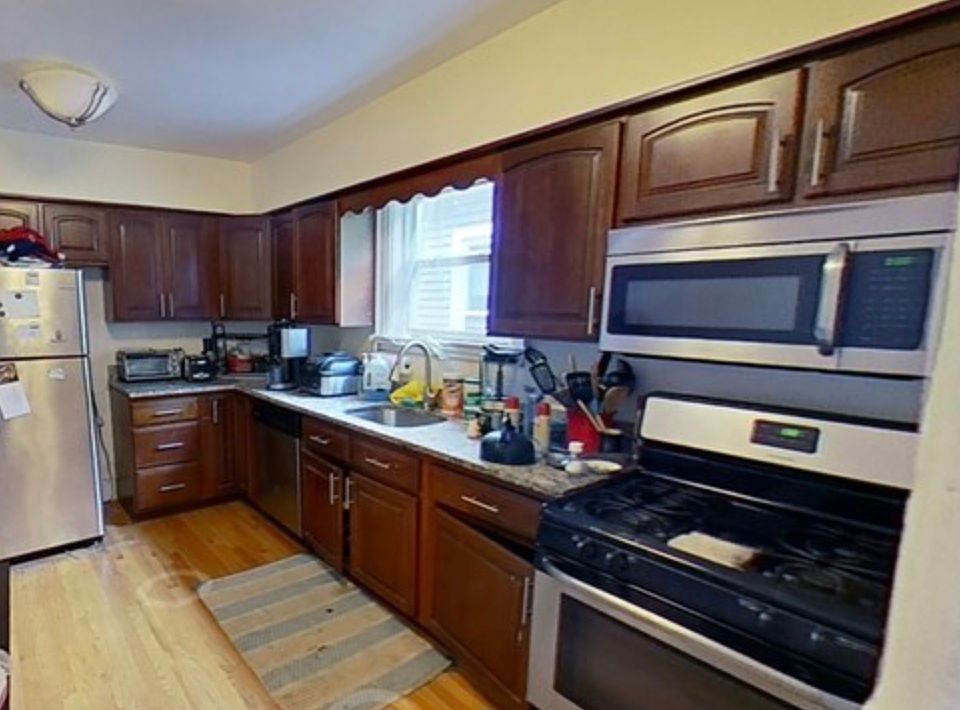 1st image of 42 Marcella St #2