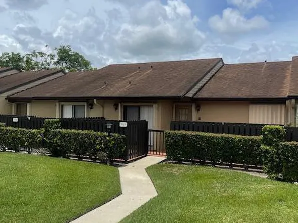 705 Sunny Pine Way #F, Greenacres, FL 33415