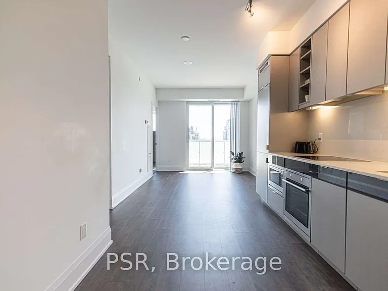 101 Erskine Ave #903 — Photo 6