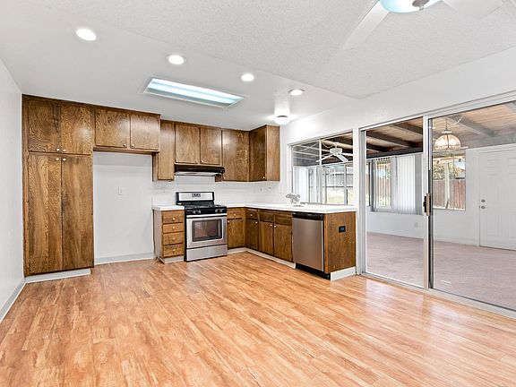 Newly remodeled modern kitchen with Cute 3 bedroom 2 bath single family home on cul de sac. Two car garage with auto remote.