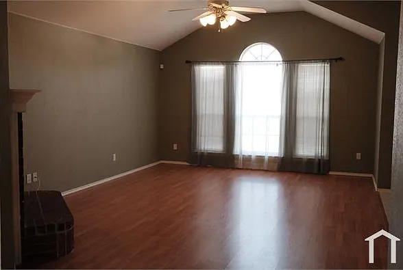 6004 Garden View Dr — Photo 4