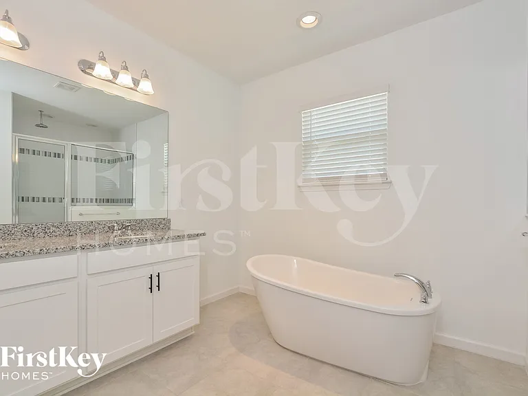 611 Avila Pl — Photo 10