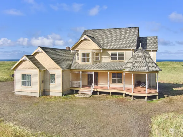 17205 Pacific Way, Long Beach, WA 98631