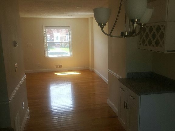 Living room/ dining room