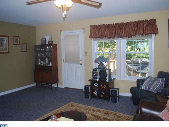 4th image of 818 Sabina Cir