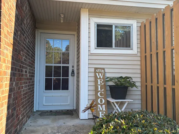 220 Elizabeth St APT A6, Chapel Hill, NC 27514
