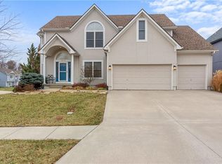 3016 S Grizzly Ave, Blue Springs, MO 64015